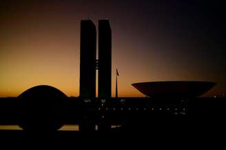 Texto que segue para sanção diz que deliberação de lucros apurados em 2025 seja feita até 31 de dezembro para que esses valores sejam isentos