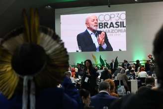 Presidente do Brasil, Luiz Inácio Lula da Silva, discursa durante a abertura da sessão plenária da Cúpula do Clima de Belém, parte da Conferência das Nações Unidas sobre Mudanças Climáticas (COP30)
6 de novembro de 2025
REUTERS/Anderson Coelho