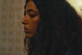 Alice Carvalho caracterizada como Fátima para 'O Agente Secreto'