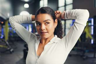 Adotar cuidados antes e após o treino ajuda a manter os cabelos saudáveis