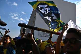 Bolsonaro foi condenado a mais de 27 anos de prisão