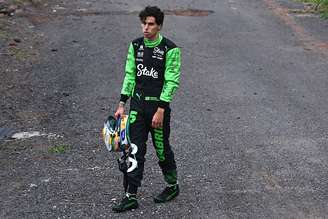 Gabriel Bortoleto abandona prova após colisão de Lance Stroll em estreia no GP de São Paulo de Fórmula 1