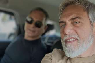 Anderson Muller e Paulinho dentro do carro