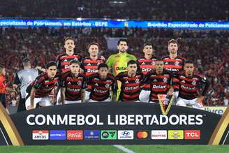 Flamengo encara o Estudiantes. 