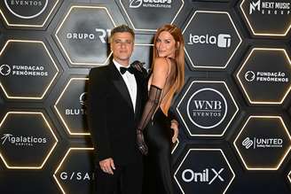 Bruno Gagliasso e Ewbank foram em evento