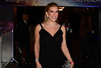 Lore Improta durante o leilão de Ronaldo Fenômeno, em São Paulo