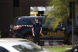 Jair Renan (PL-SC) visitou o pai na manhã desta quinta-feira, 27, na sede da PF em Brasília