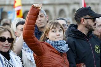 Greta Thunberg durante marcha pró-Palestina em Roma