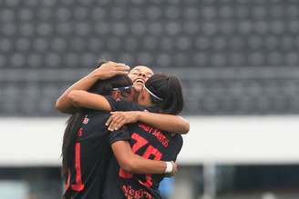Jogadoras das Bragantinas. 