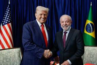 Donald Trump e Lula durante encontro na Malásia, em outubro de 2025
