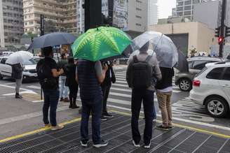 Primeira semana de dezembro termina marcada pelo episódio de ZCAS. Na foto, registro de um dia chuvoso em SP.