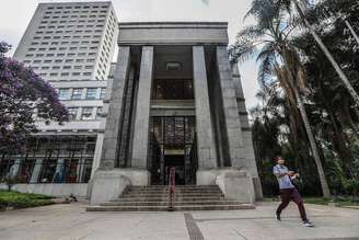 Biblioteca Mário de Andrade foi alvo de assalto neste domingo, 7.