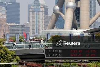 Painel com cotações acionárias em Xangai
08/04/2025. REUTERS/Go Nakamura