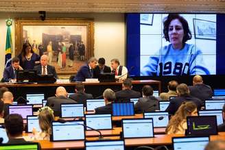 Carla Zambelli participou por videoconferência da sessão na Comissão de Constituição e Justiça (CCJ) da Câmara que analisou a sua cassação.