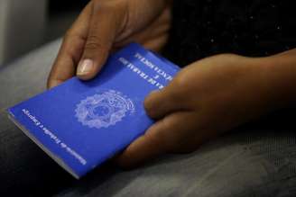 Abono salarial é pago a trabalhadores que sejam da iniciativa privada ou funcionários públicos que recebam até o limite de dois salários mínimos