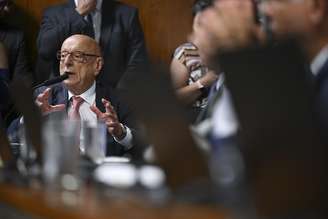 Senador Esperidião Amin (PP-SC) em pronunciamento nesta quarta-feira, 17