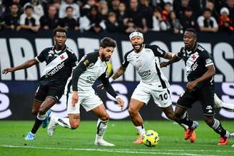 Corinthians e Vasco no jogo de ida da final da Copa do Brasil