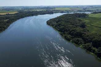 Rio Tietê, na Bacia Hidrográfica do Sorocaba e Médio Tietê: estiagem e onda de calor levam Governo de SP a estimular redução do consumo de água