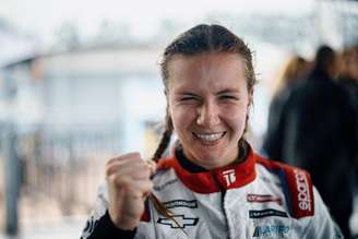 A catarinense será a primeira pilota em temporada completa na Stock Car desde Bia Figueiredo em 2019