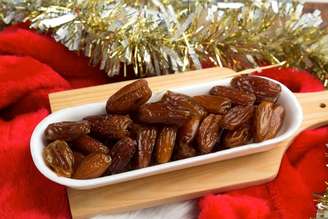 A tâmara é uma fruta saborosa e benéfica para a saúde