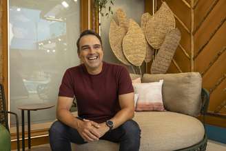 Tadeu Schmidt é o apresentador do BBB26