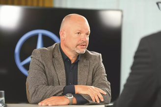 Jörg Burzer, chefe de desenvolvimento da Mercedes-Benz
