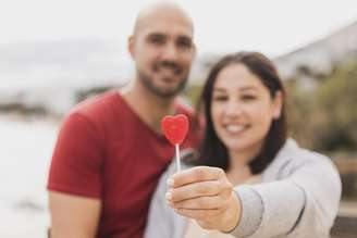 Saiba com atrair mais amor no Ano Novo