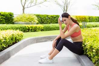 5 sinais de desidratação além da sede que afetam o treino