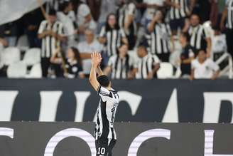 Savarino comemorando o terceiro 