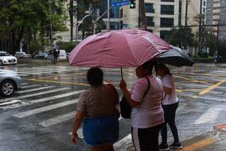 Estados no Norte, Nordeste, Centro-Oeste e Sudeste estão sob alertas de chuva do Inmet.