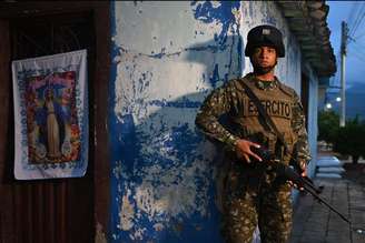 Petro enviou adicional de 30 mil soldados para fronteira com Venezuela