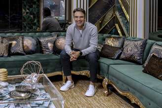 Tadeu Schmidt apresenta o BBB26