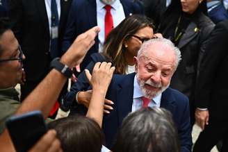 Lula durante ato pela democracia no Palácio do Planalto