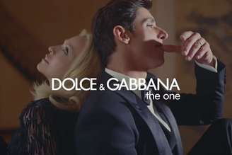 Madonna em cena da nova campanha de The One