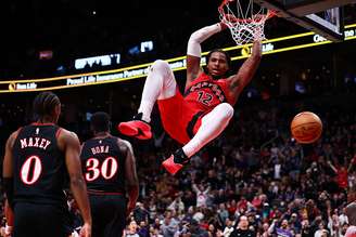 Os Raptors venceram os 76ers na prorrogação