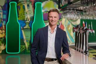 O CEO e presidente da Heineken, Dolf van den Brink, revelou que deixará o cargo em 31 de maio, depois de quase seis anos no comando do negócio