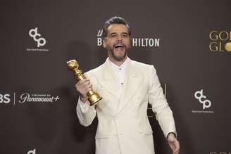Wagner Moura comemora Globo de Ouro