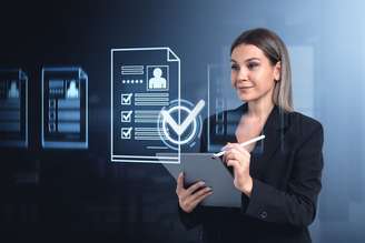 A porta de entrada para trabalhar em empresas estrangeiras passa por montar um bom currículo em inglês