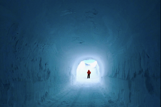 Gruta na Antártida onde serão conservados os arquivos de geleiras em risco