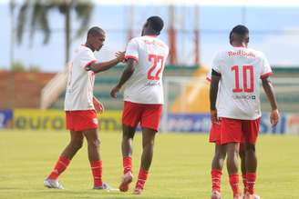 Jogadores do time sub-20 do Red Bull Bragantino. 