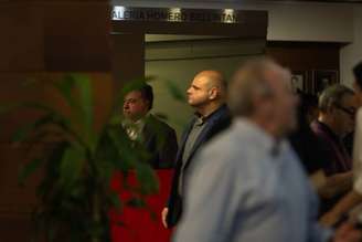 O presidente do São Paulo, Julio Casares, durante a votação que decidia seu impeachment.