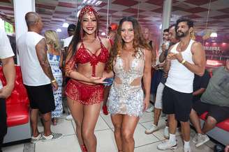 Carol Nakamura e Viviane Araújo em ensaio da Salgueiro