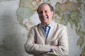 'Sou testemunha viva de que o Brasil foi, e foi muito, competitivo', diz Giannetti