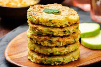 Hambúrgueres de lentilha com abobrinha e aveia