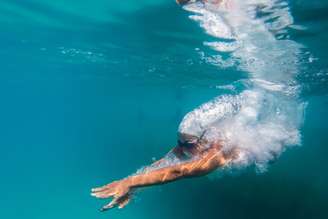 Mergulhar em água rasa pode colocar a vida em risco