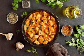 Frango ao molho cremoso de especiarias