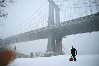 Em meio ao frio extremo, Nova York registrou as primeiras vítimas