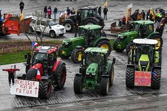 Agricultores protestam contra acordo Mercosul-UE em Nantes, na França