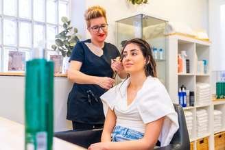 As terapias capilares realizadas durante o verão têm caráter preventivo e reparador