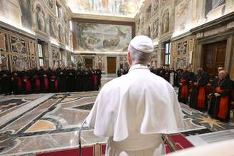 Leão XIV cobrou justiça para lidar com crimes na Santa Sé